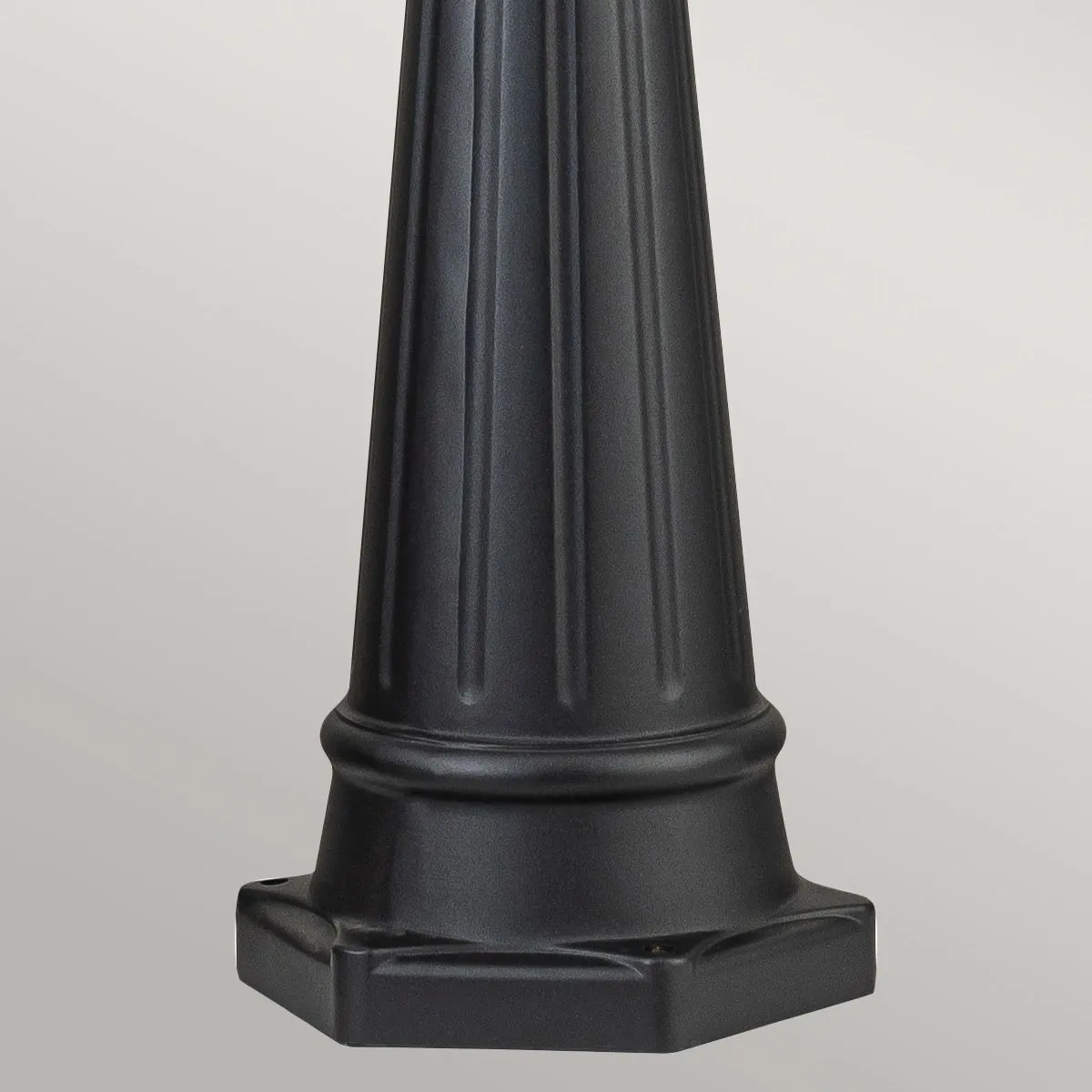 Bayview 1 Light Lamp Post | Black