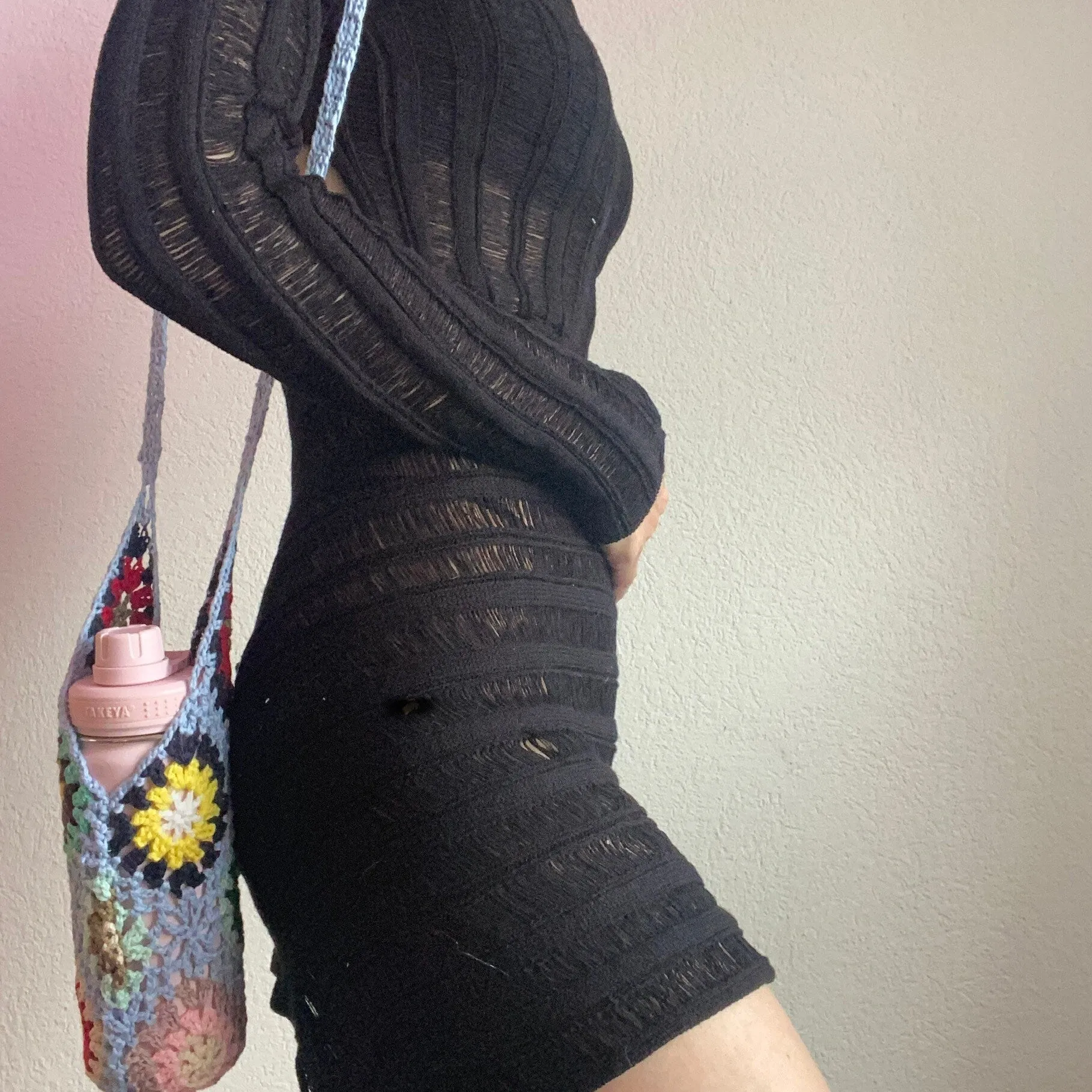 BLUE CROCHET WATER BOTTLE HOLDER