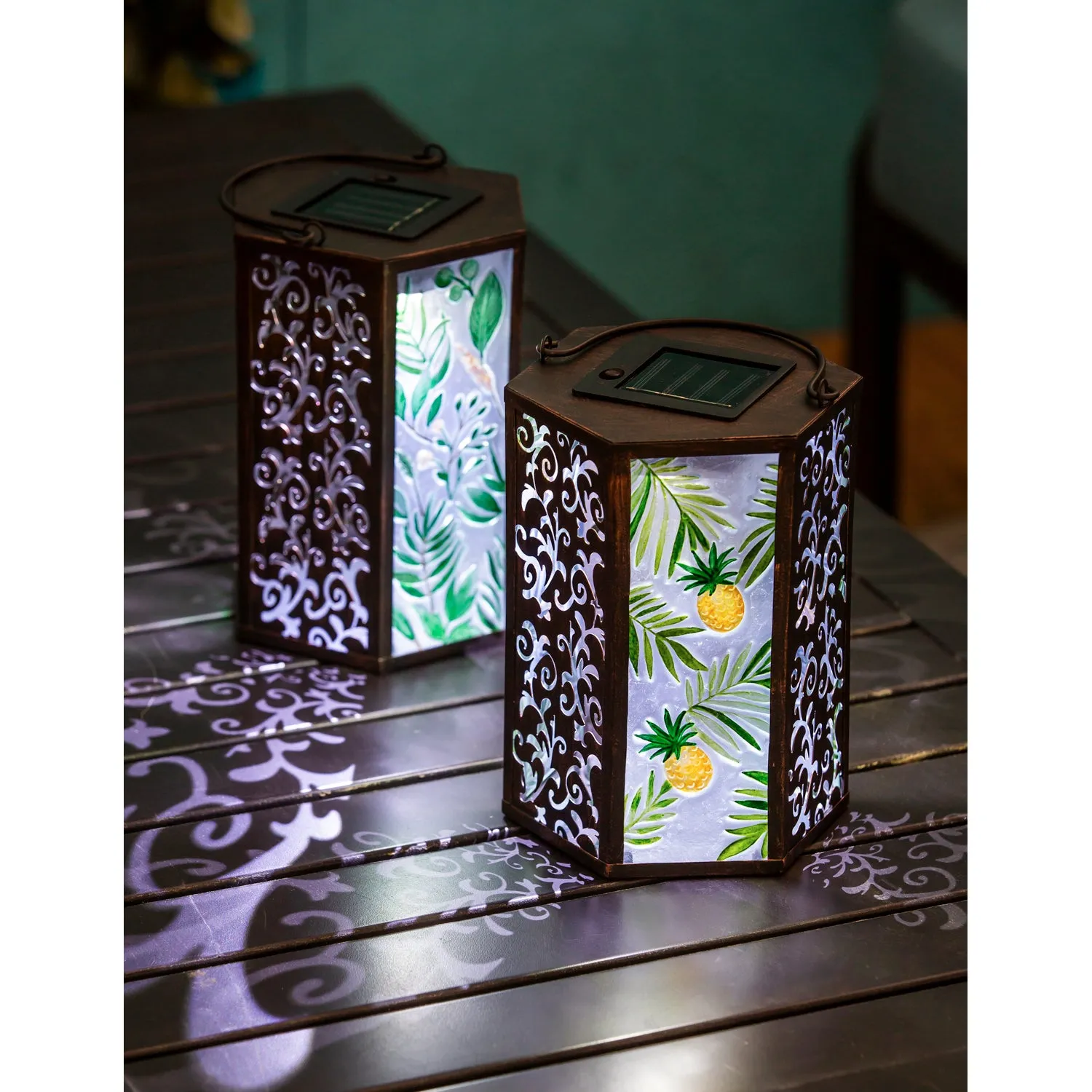 Handpainted Embossed Glass and Metal Solar Lantern, Tropical Pineapple,2sp6624