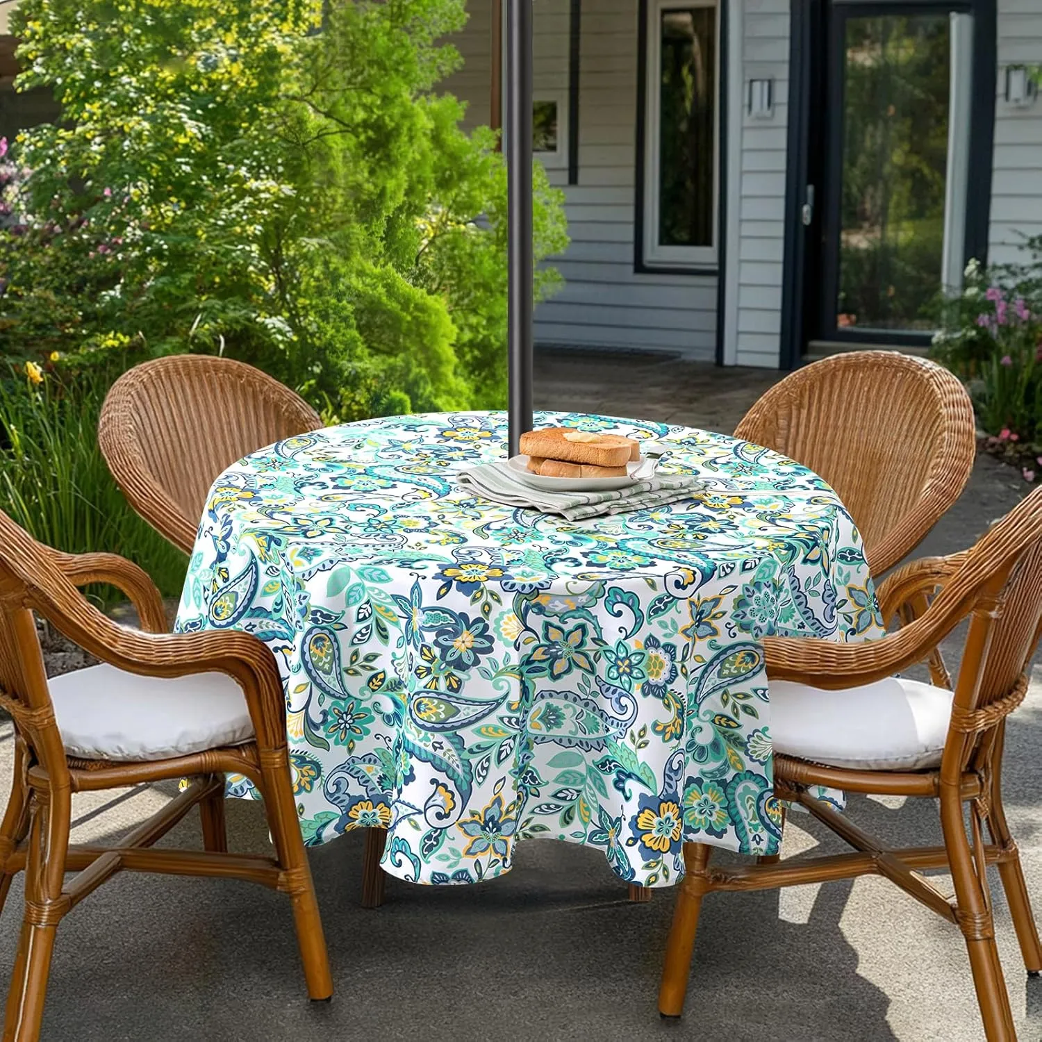 Lamberia Patio Outdoor Indoor 60" 5ft Round Tablecloth with Umbrella Hole and Zipper, Waterproof Table Cover for Backyard Circular Table/BBQs/Picnic (Paisley, 60" Round, Zippered)