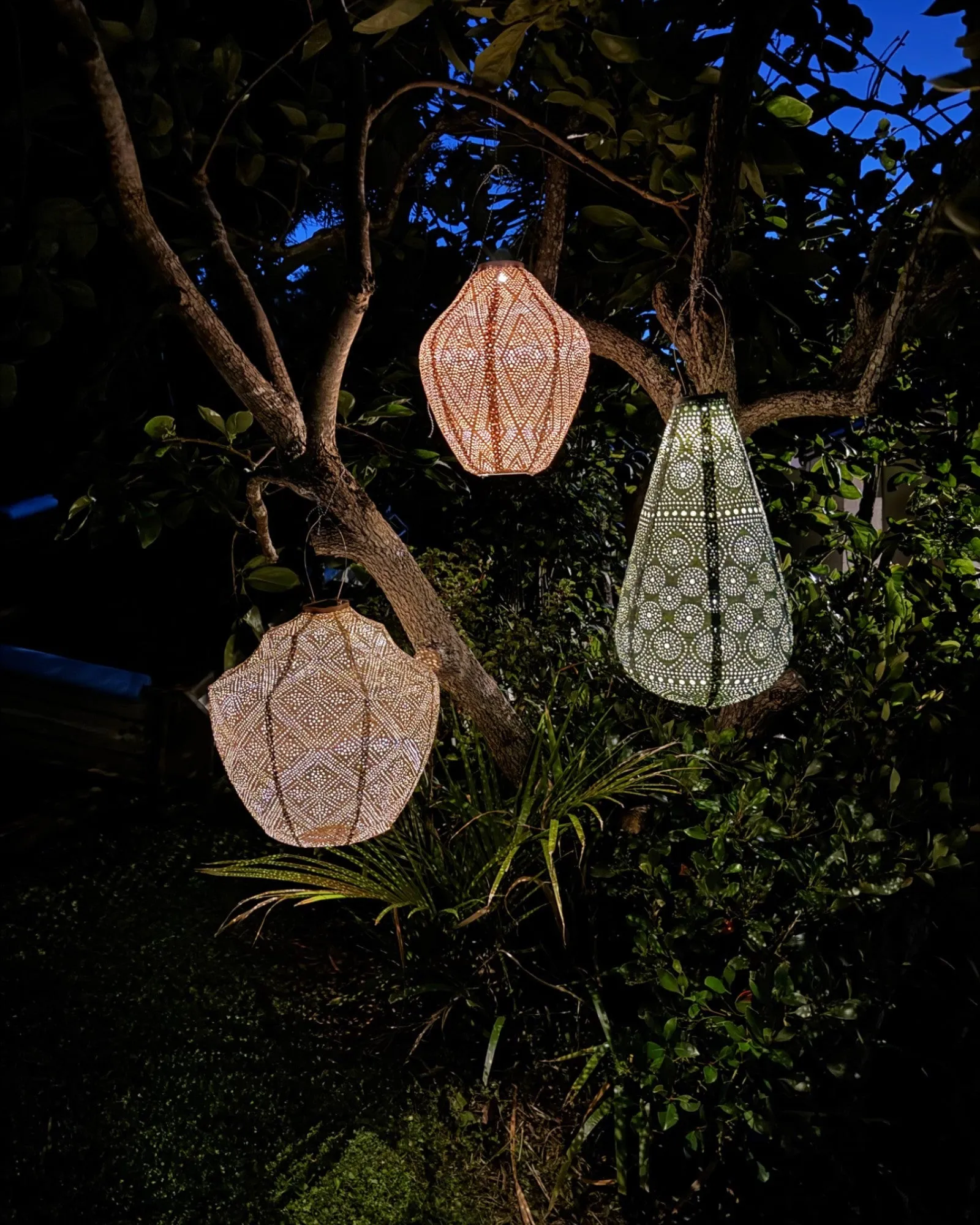 Lumiz Outdoor LED Solar Lantern - DROP 28cm