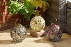 Solar Lantern Damasquette Gold 18cm