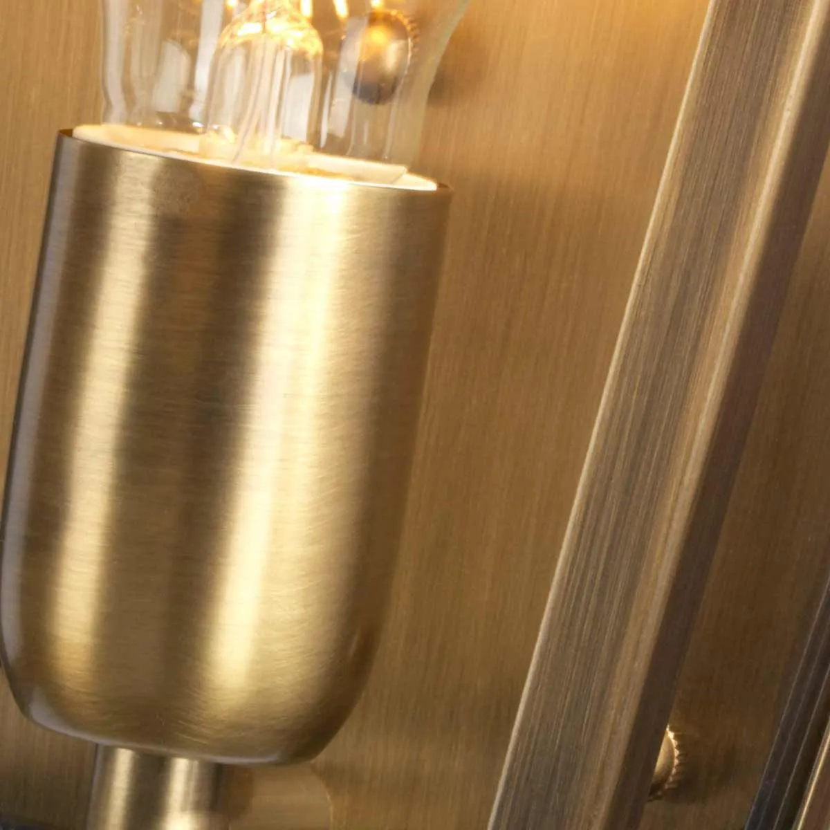 St James 1 Light Wall Lantern - Brass | Aged Brass