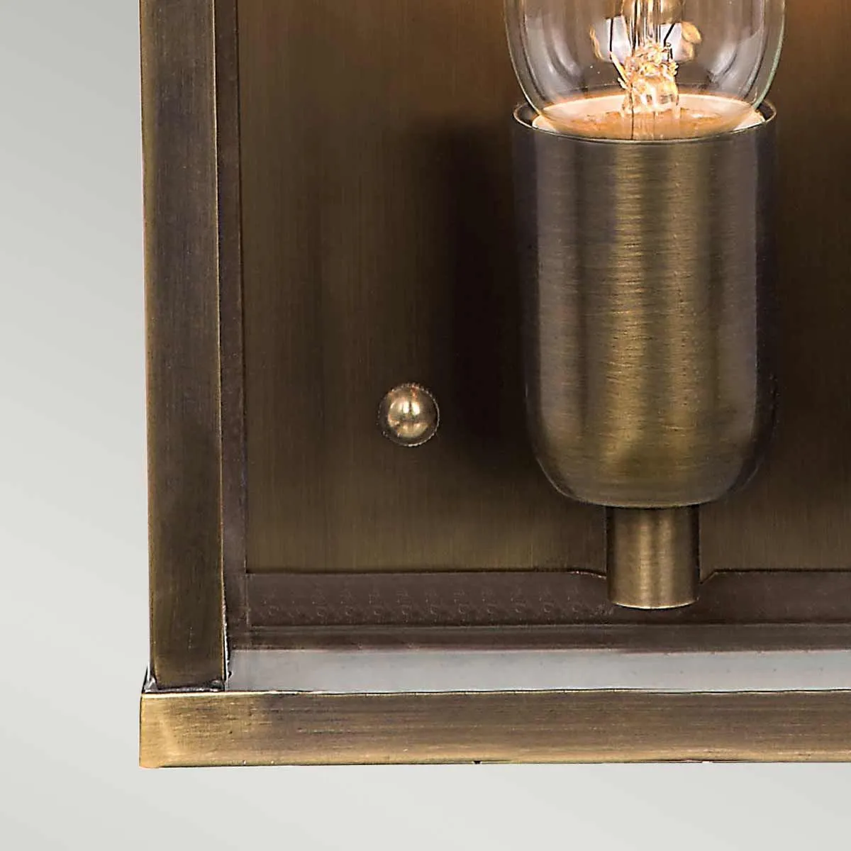 Victoria 1 Light Wall Lantern - Brass  | Aged Brass